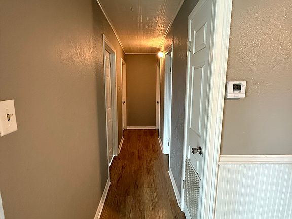 5th image of 816 S 15th St