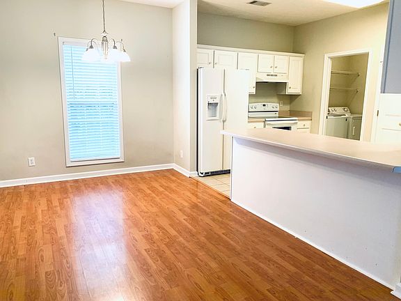 5th image of 7033 McKenzie Ct