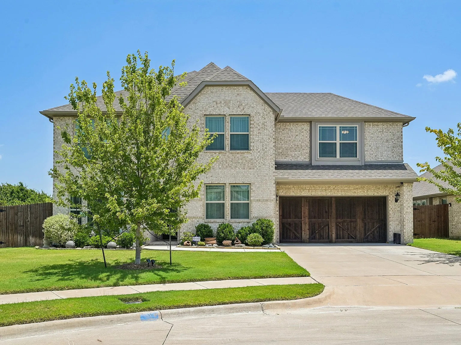 4 bed, 3780 sqft, $4,200 — Photo 1