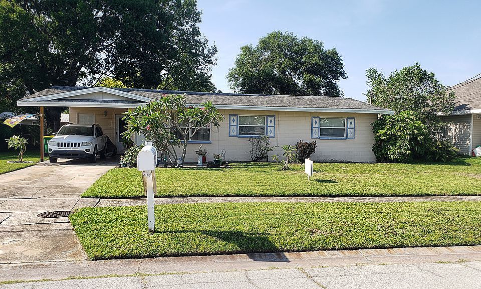 1st image of 2577 Stratford Dr