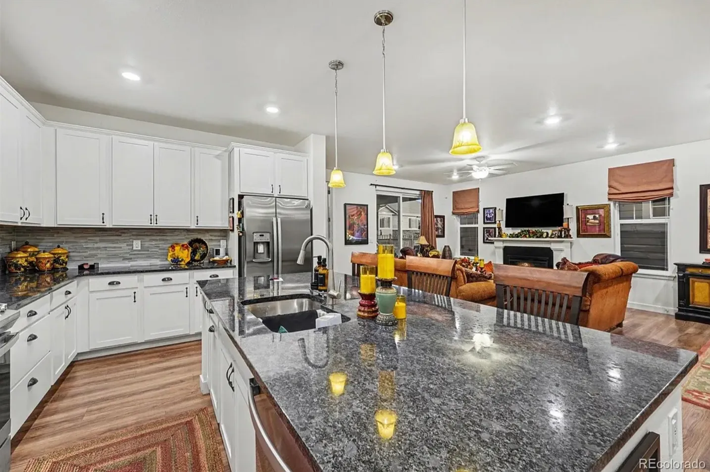 3 bed, 2.5 bath, 3500 sqft, $3,700 — Photo 3