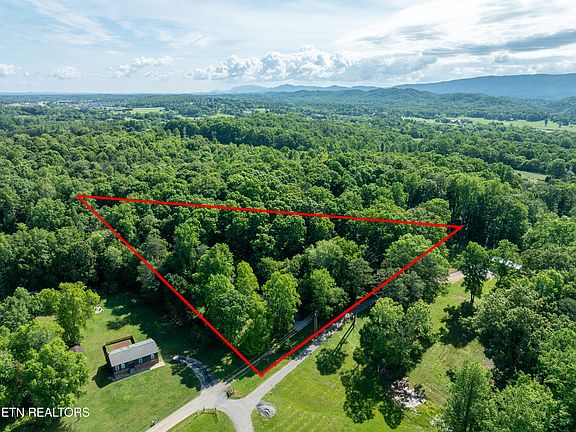 5th image of 1523 Shadowood Dr