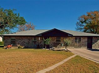 213 Landon Dr, Lampasas, TX 76550
