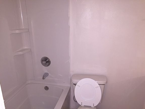 3rd image of 18 Joanna Ln