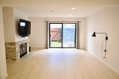 36871 Newark Blvd #C Photo 1