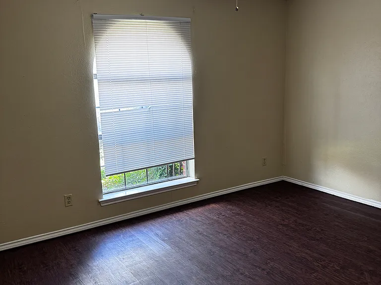 13316 Fall Manor Dr — Photo 5