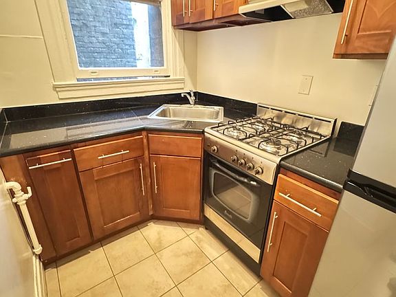 4th image of 1114 Sutter St APT 204