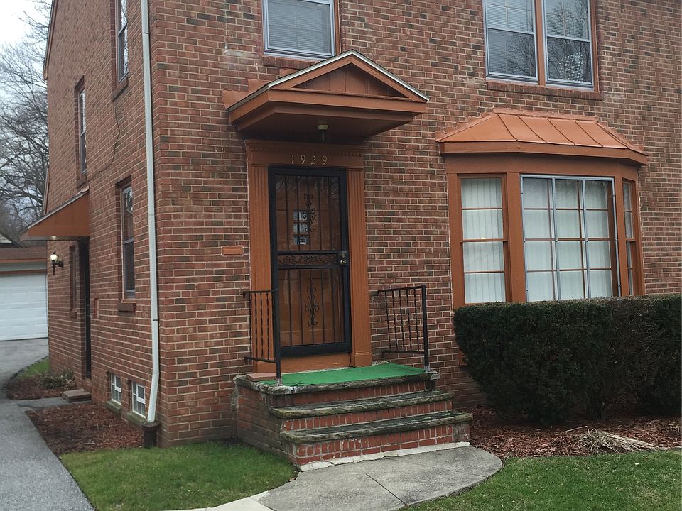 1st image of 1929 Janette Ave