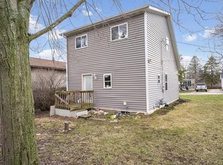 321 Orchard St, Burlington, WI 53105