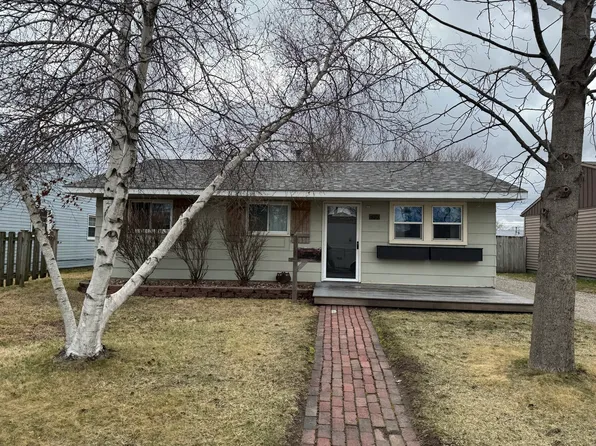 450 7th St E, Milan, IL 61264