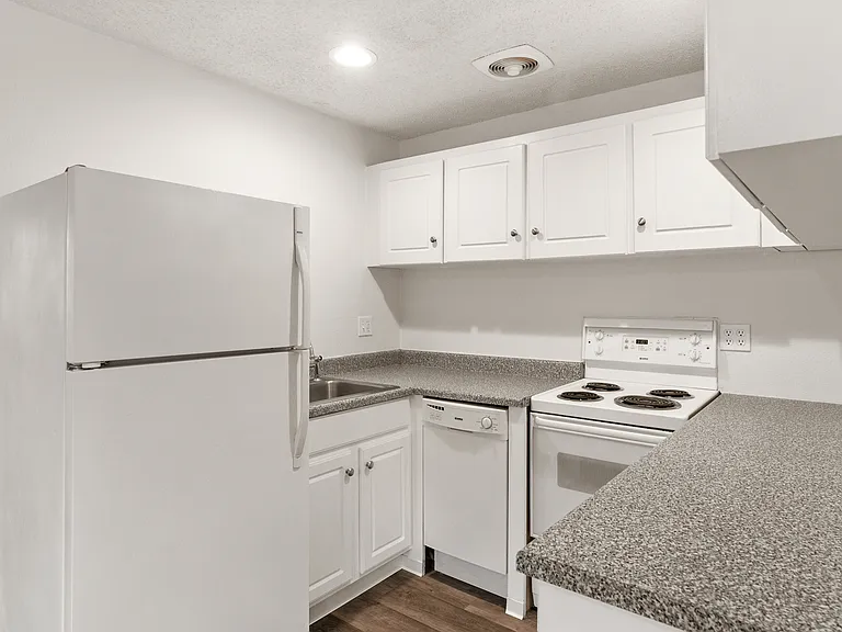 1 Bed 1 Bath Deluxe - 475 Sq Ft 1 Bed 1 Bath Deluxe - 475 Sq Ft