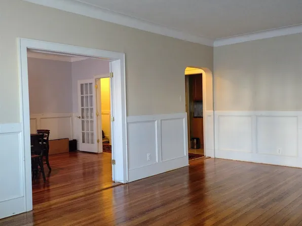 117 Kensington Ave APT 106, Jersey City, NJ 07304