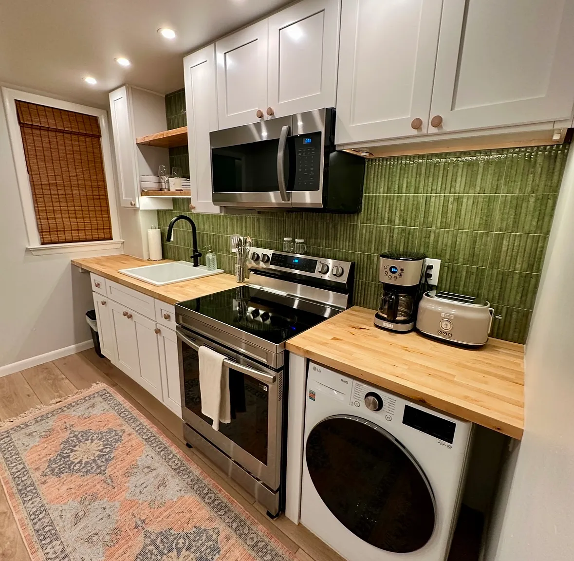 138 E James St — Photo 1