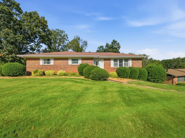 5912 Northwoods Dr, Hixson, TN 37343