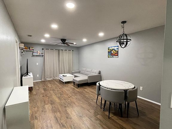 4th image of 1384 Cadhay Ct