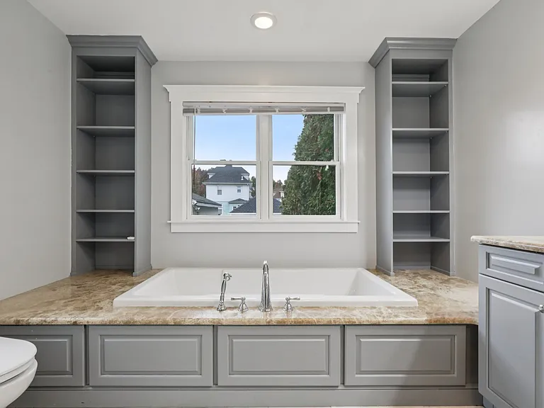 56 Gordon St — Photo 12