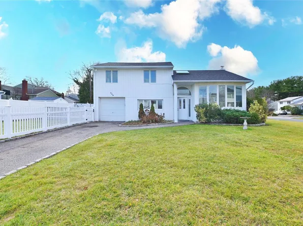308 Clearmeadow Drive, East Meadow, NY 11554