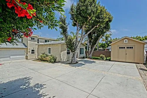 1741 2nd St Photo 1