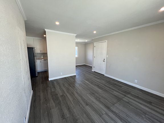 4th image of 4143 Van Dyke Ave #1