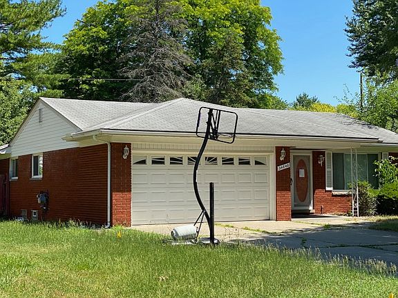 3rd image of 24840 Thorndyke St