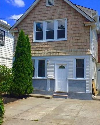 2nd image of 294 Sommerville Pl