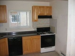 1414 Dickens St, Far Rockaway, NY 11691