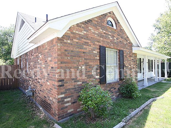 2nd image of 5072 Cresser St