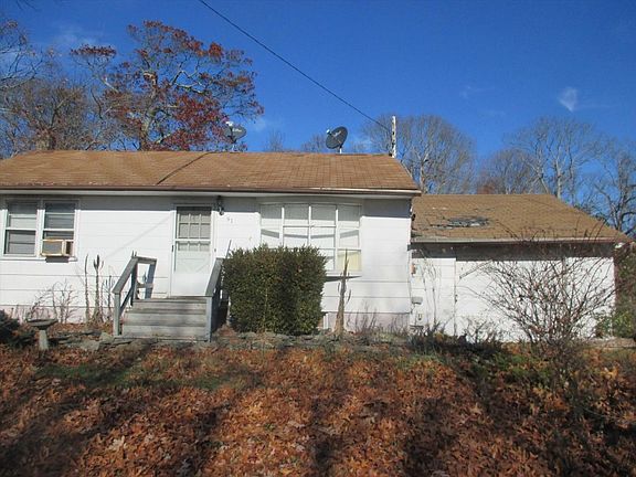 2nd image of 91 Parkview Dr