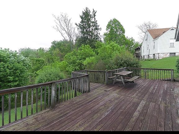 2nd image of 1400 Waynesburg Pike Road