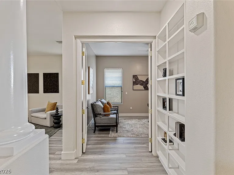 9421 Queen Charlotte Dr — Photo 15