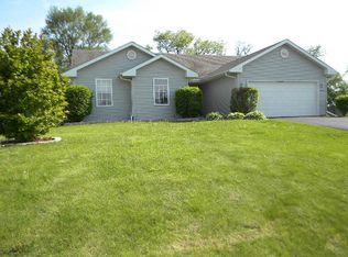 5528 Reidenbach Rd, South Beloit, IL 61080