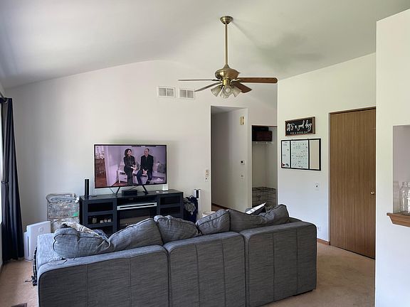 5th image of 1376 Fairport Dr