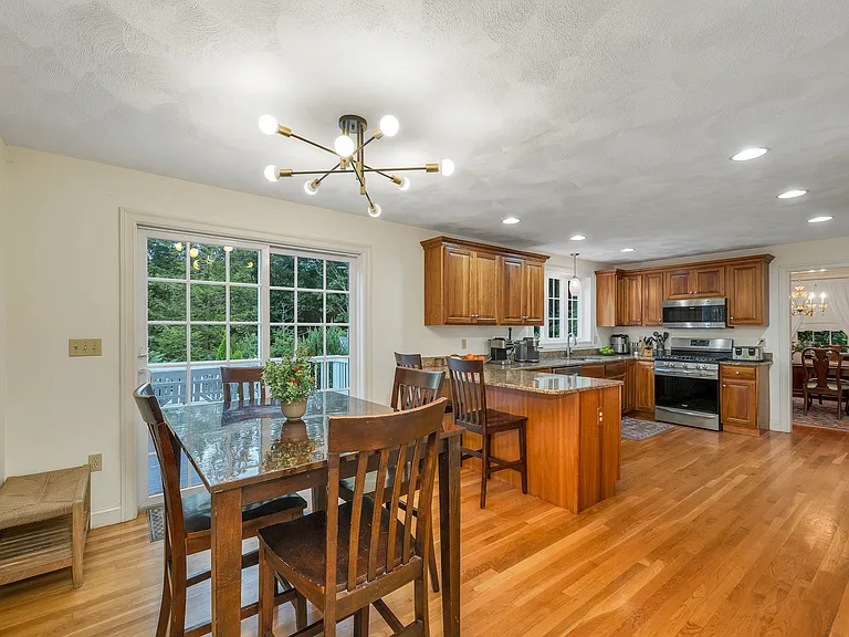 8 Hemlock Ln — Photo 19