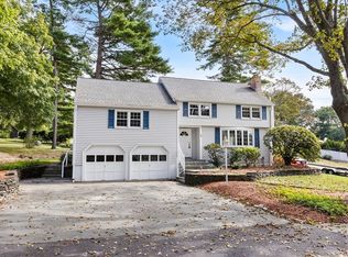 10 Gerry Rd, Lynnfield, MA 01940