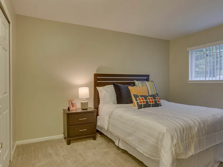Sterling Hill Apartments — Photo 13