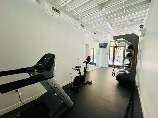 Arcade Residences — Photo 16