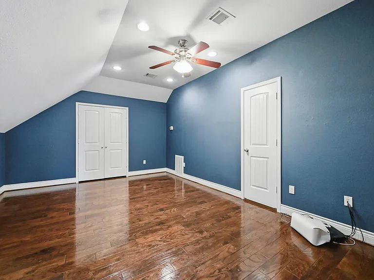 2019 Wild Peregrine Cir — Photo 37