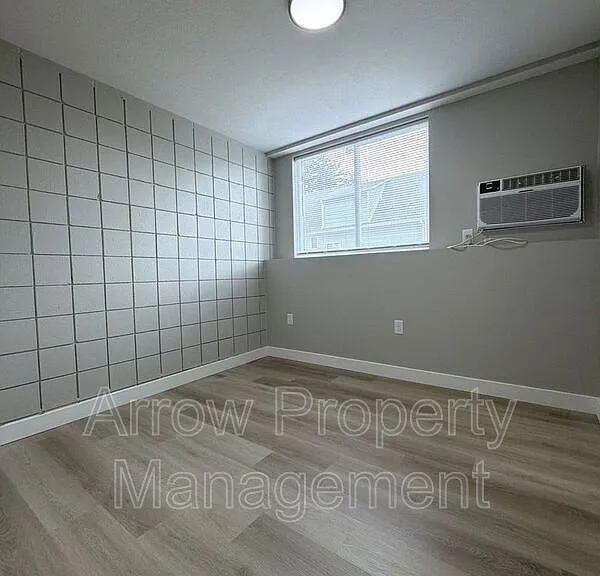867 N 26th St #107 — Photo 7
