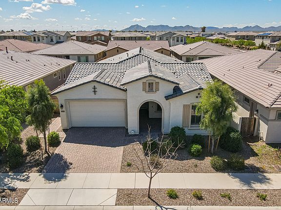 3rd image of 20919 E RAVEN Drive