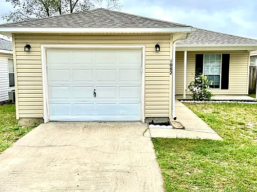 1082 Antigua Cir Photo 1
