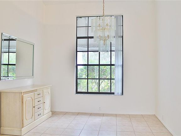 4th image of 1210 S Pointe Alexis Dr