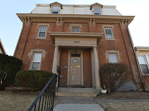 2nd image of 2445 Walnut St APT B