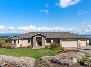 143 Glacier Peak Dr, Camano Island, WA 98282