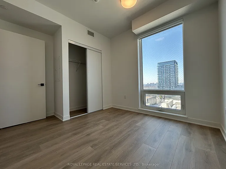 1185 Dupont St #1211 — Photo 22