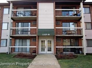 1327 Modaff Rd, Naperville, IL 60565