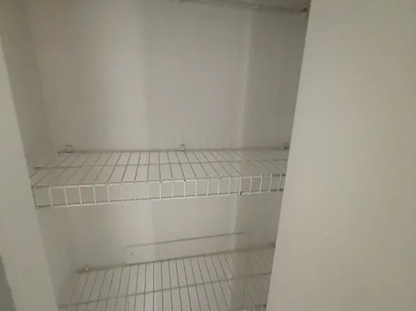 35 Fairview Avenue image 7 of 13