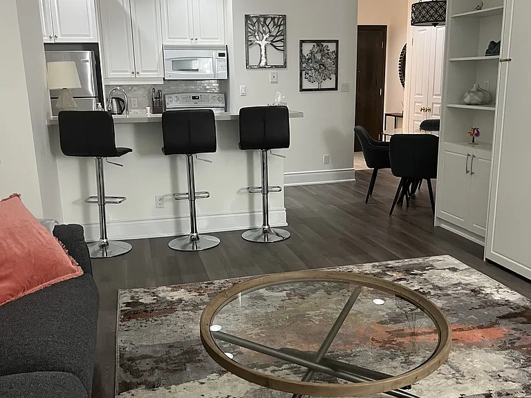 102 Bloor St W #305 — Photo 3