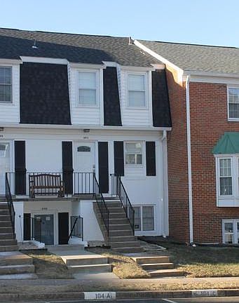 2nd image of 164 Leeds Ct W