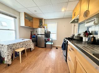 105 Buttonwood St #1R, Dorchester, MA 02125