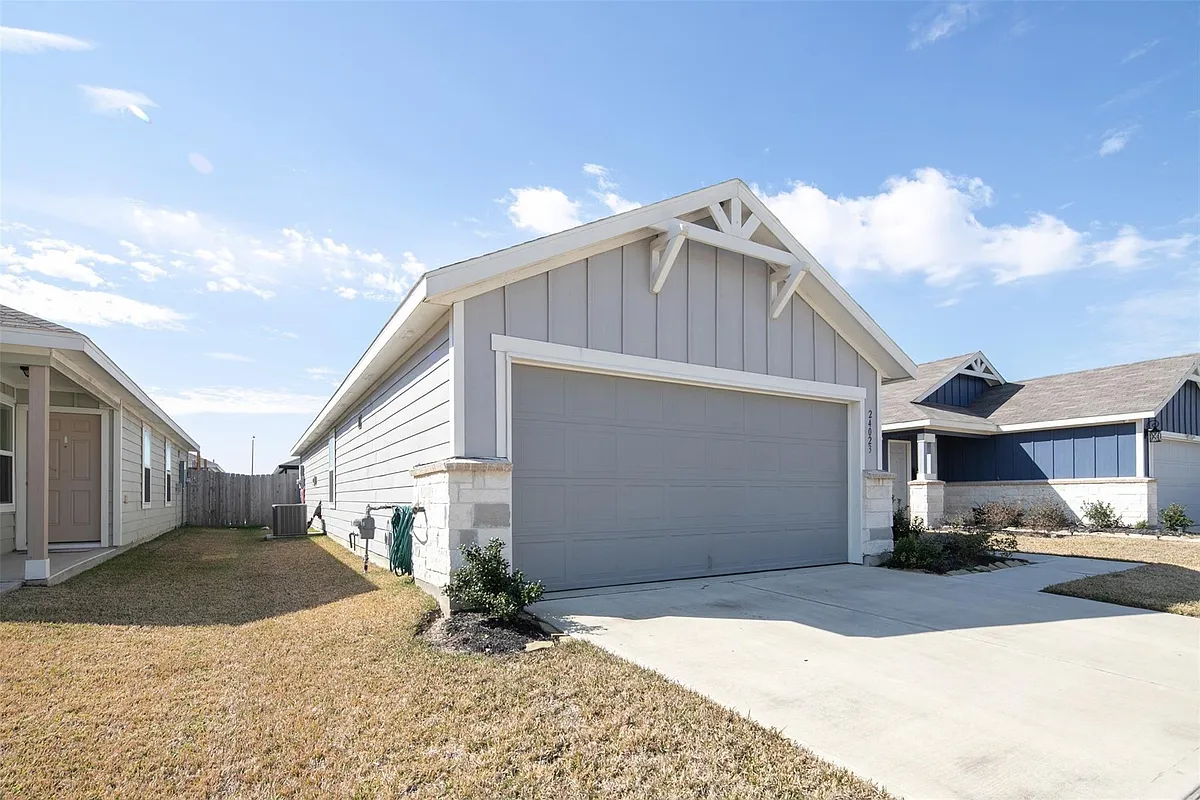 Building Photo - 24023 Swather Way